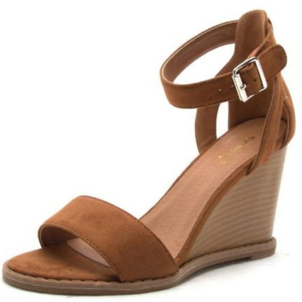 Ankle strap wedge NIB